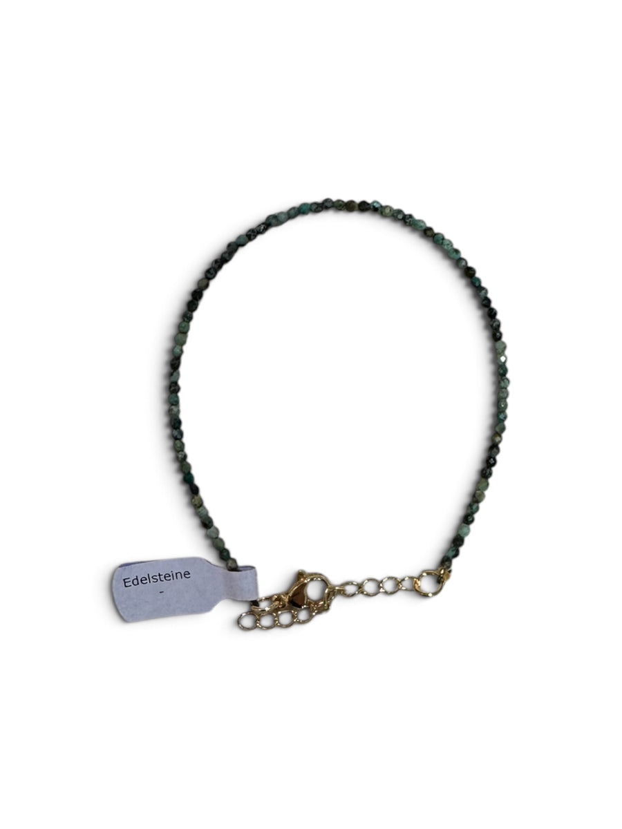 Armband aus Edelsteinen