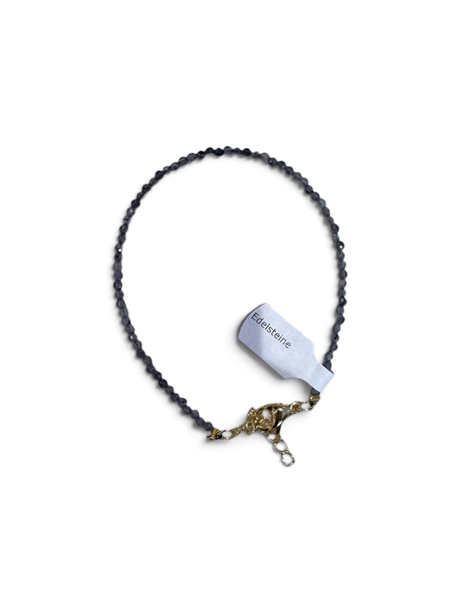 Armband aus Edelsteinen