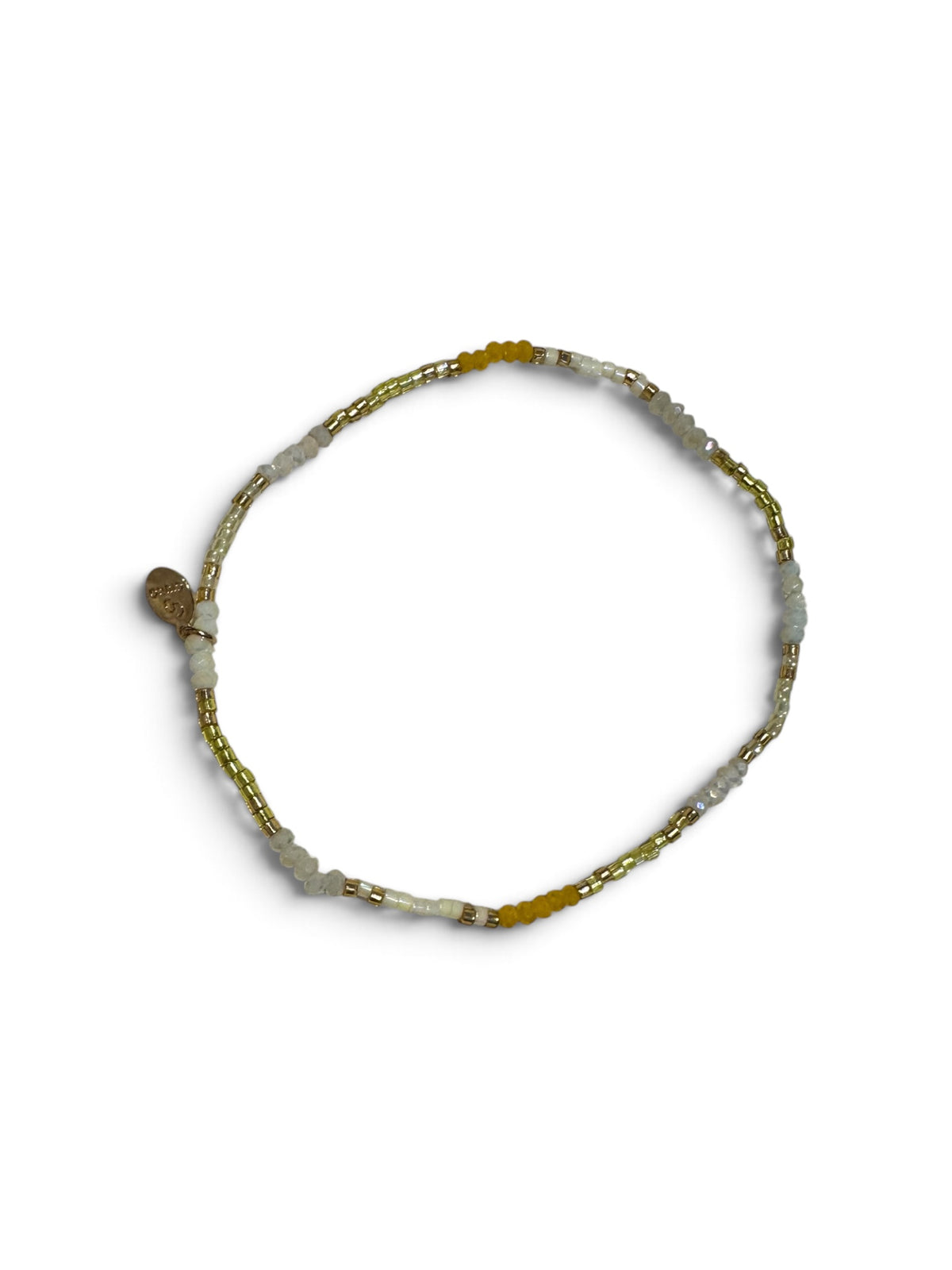 Perlenarmband mit zarten Farbakzenten