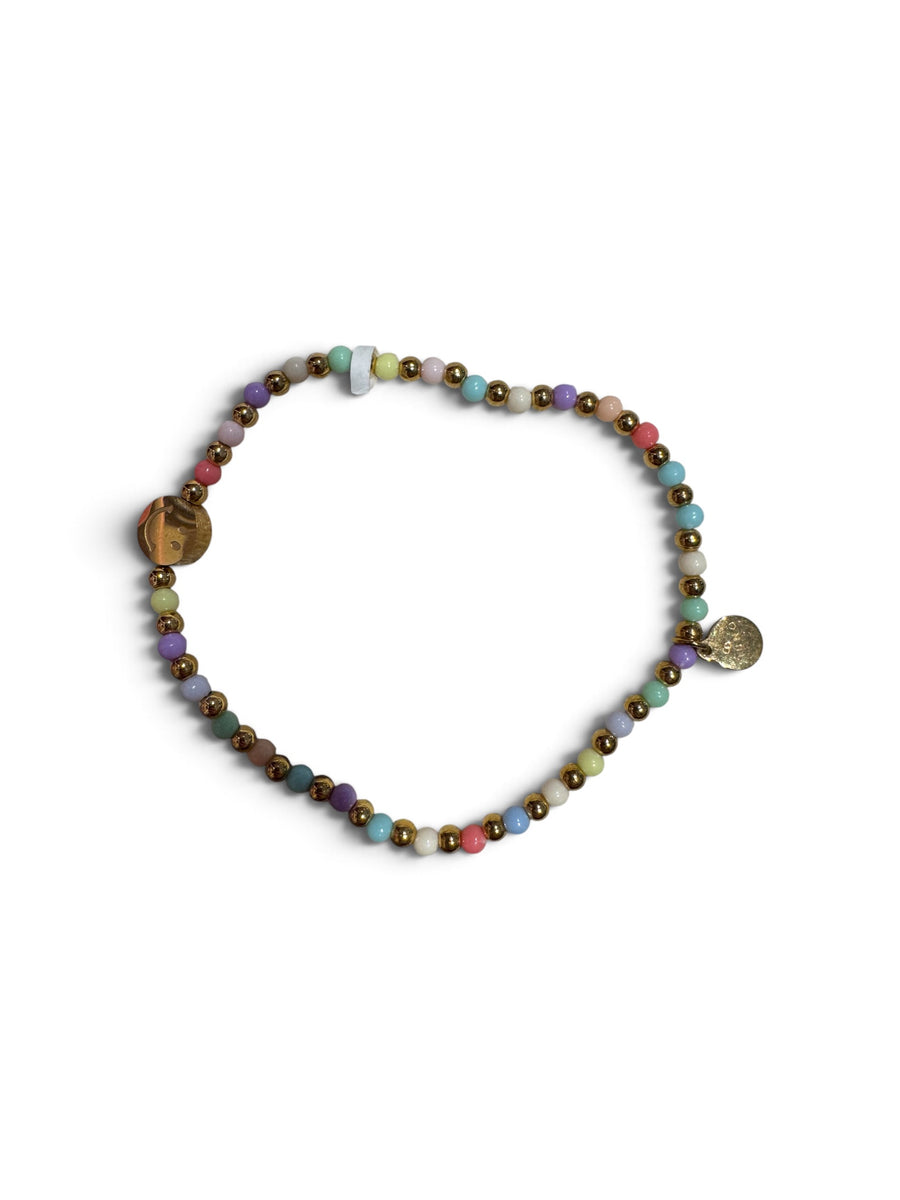 Perlenarmband mit Smiley-Anhänger